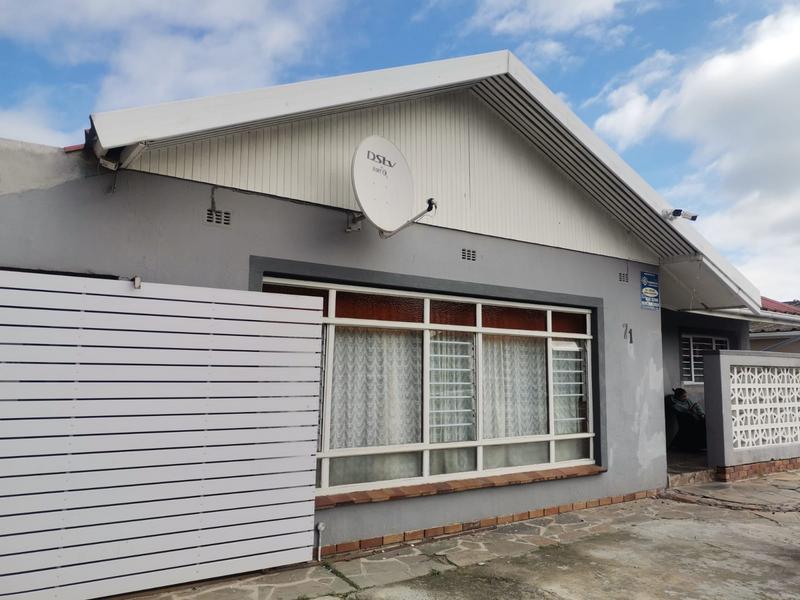 7 Bedroom Property for Sale in Goodwood Estate Western Cape